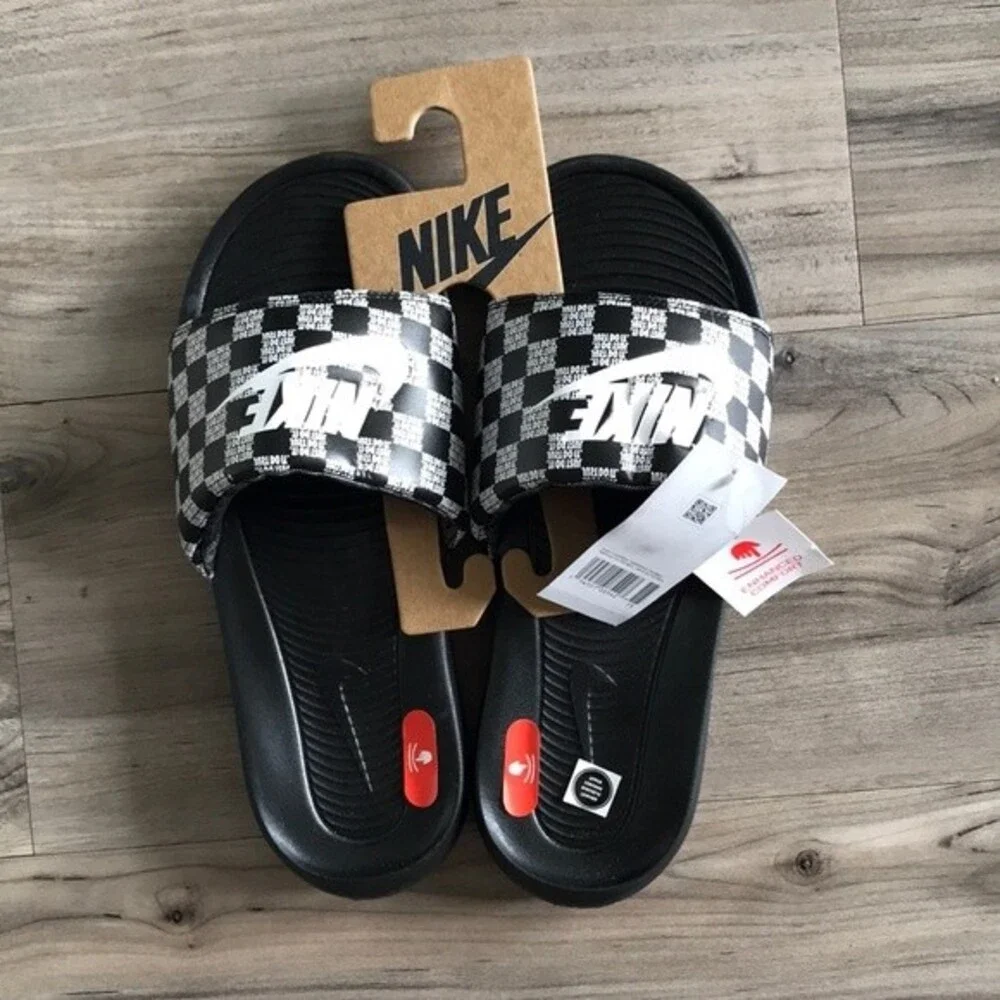 Nike Victori One Printed Checkerboard Slide Sandals Black / White Size 10